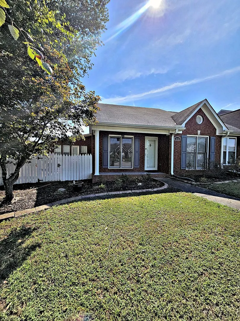 Condo - 2br - Decatur Sw — Photo 1