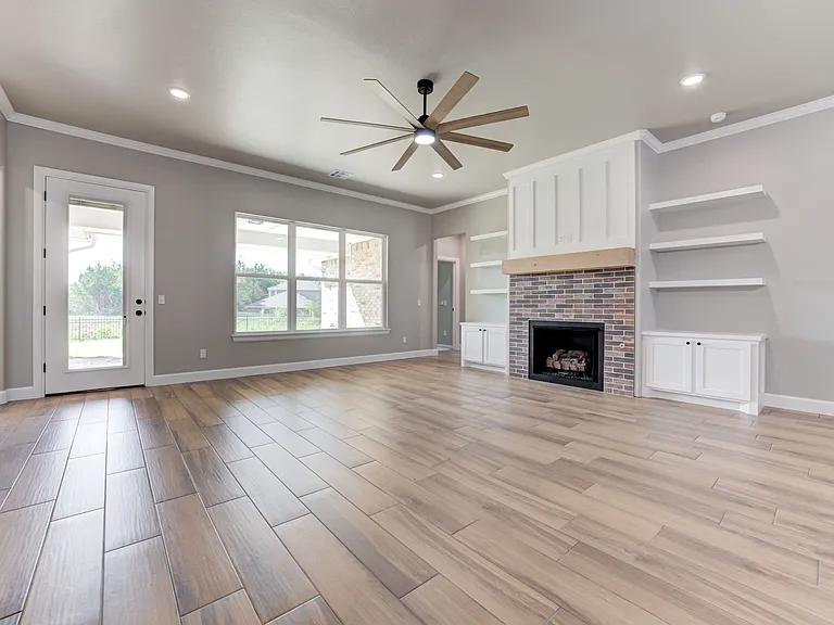 2728 Dunham Dr — Photo 8