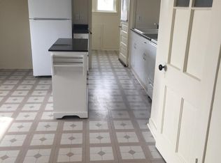 1212 Buffalo St APT 4, Peru, IL 61354