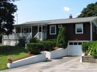 4 Squire Ln, Bellingham, MA 02019