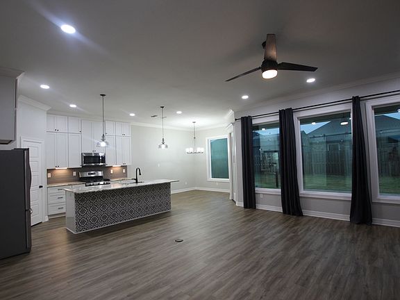 3rd image of 1707 Jessica Dr
