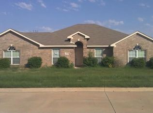 1321 Lake Shore Dr, Crowley, TX 76036