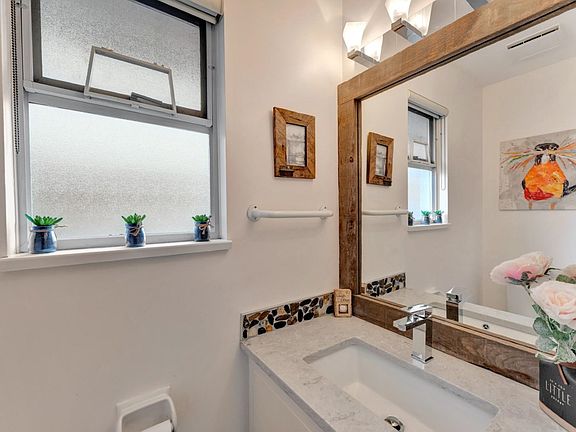 4th image of 8257 121a St #8