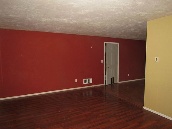 5th image of 1207 NW Crystal Ct