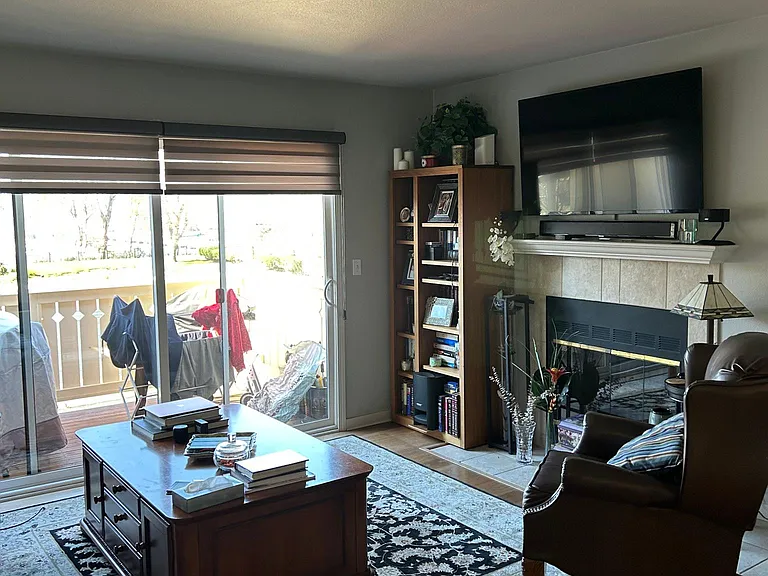 116 Shoreline Ct — Photo 5