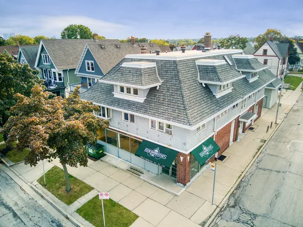 1927 E Locust St, Milwaukee, WI 53211