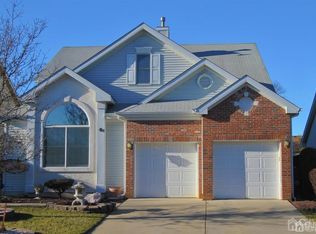 53 Harwood Rd, Monroe Township, NJ 08831