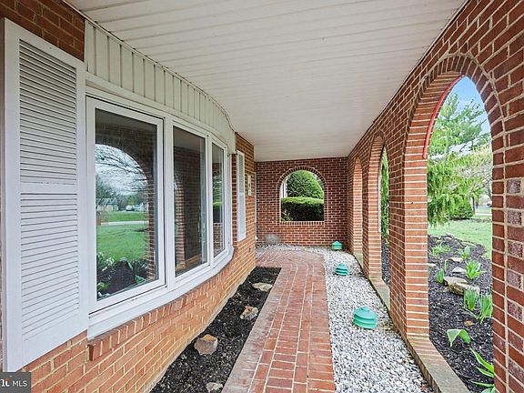 3rd image of 205 N Middlesex Rd