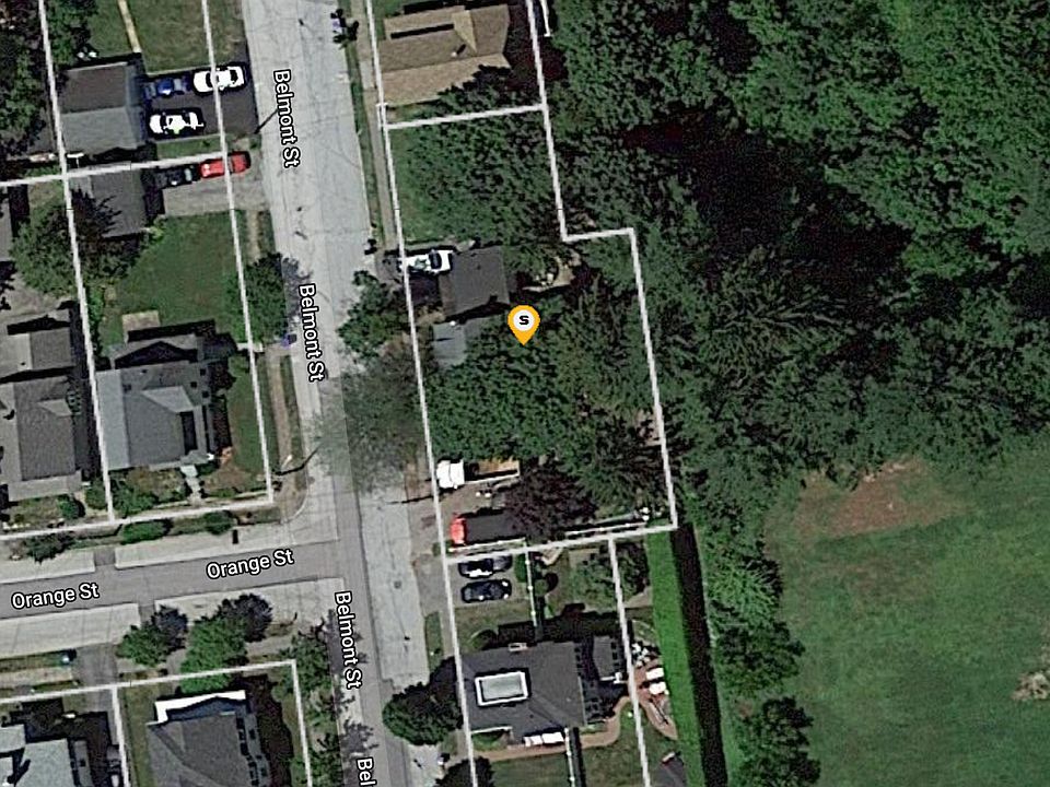 2nd image of 815 Belmont St