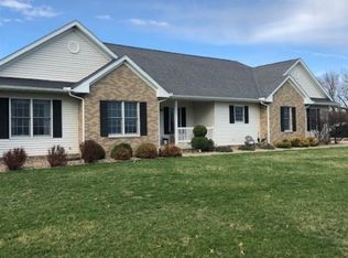 23005 80th Ave N, Port Byron, IL 61275