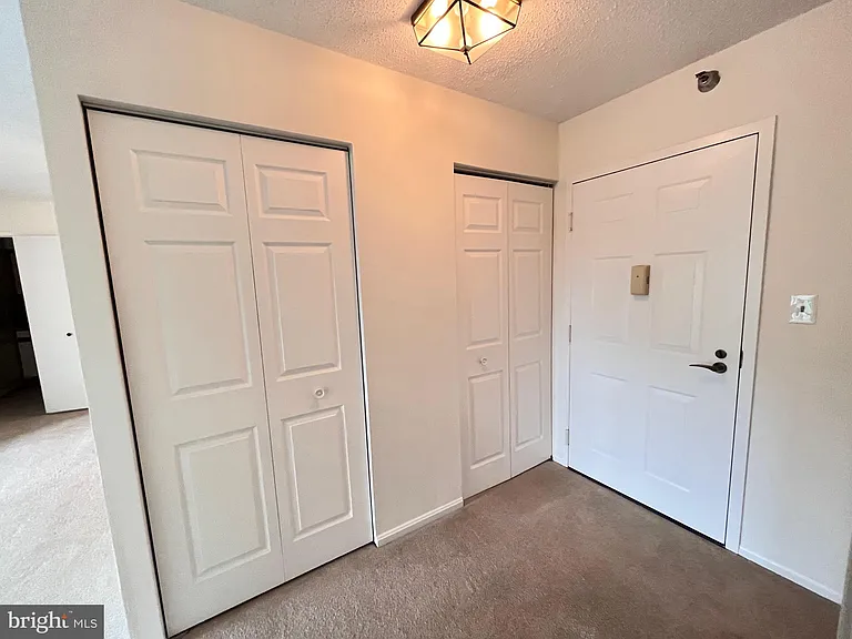 15100 Interlachen Dr #815 — Photo 2