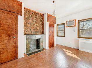 135 Devoe St APT 2R, Brooklyn, NY 11211