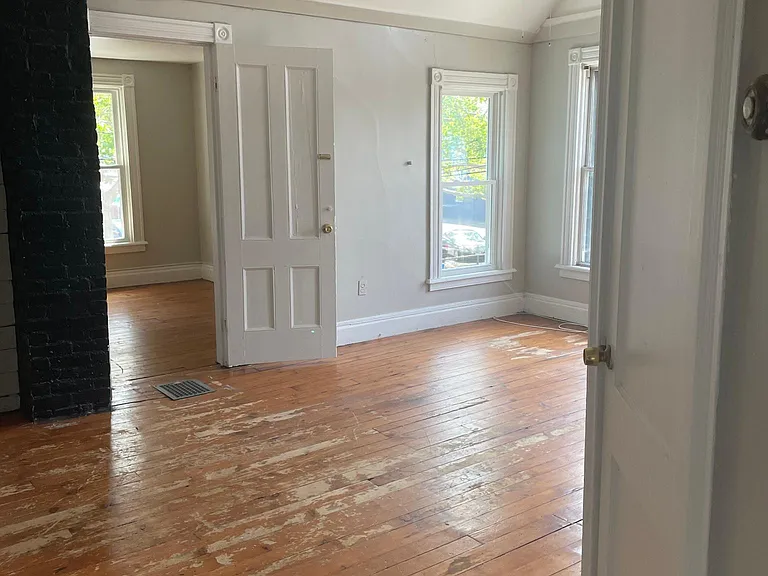 38 Comfort St — Photo 5