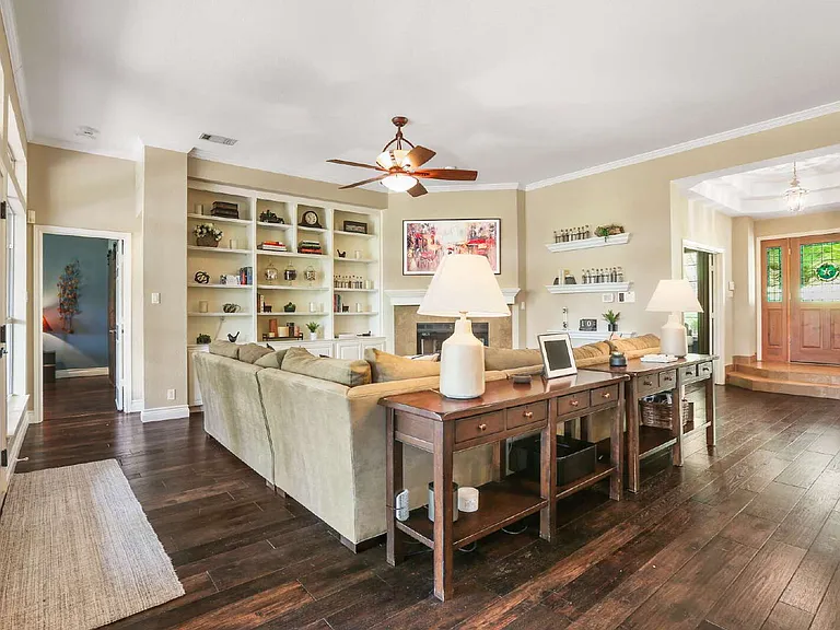 5609 Painted Valley Dr — Photo 6