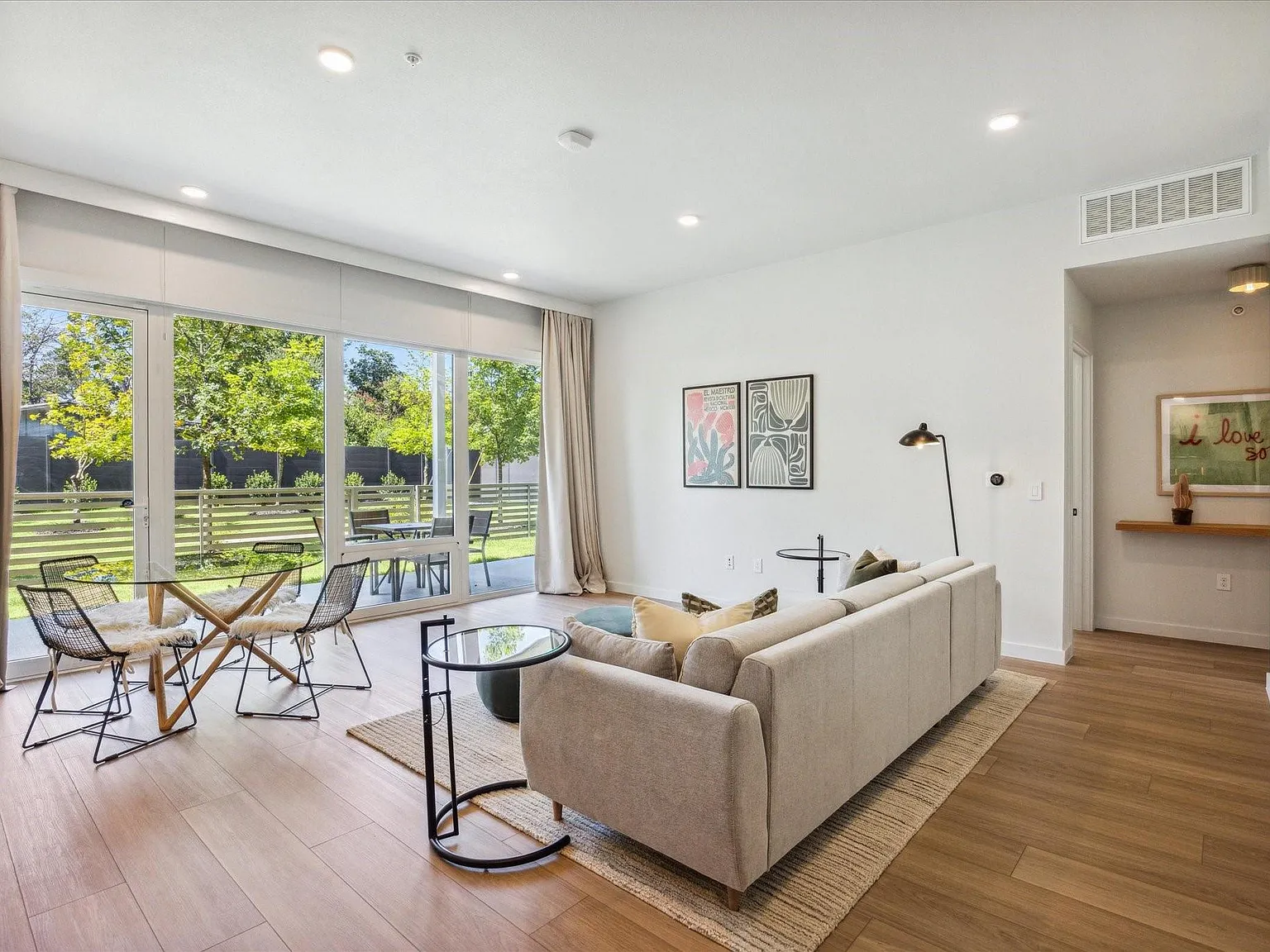 2 bed, 2.0 bath, 1227 sqft, $3,000 — Photo 1