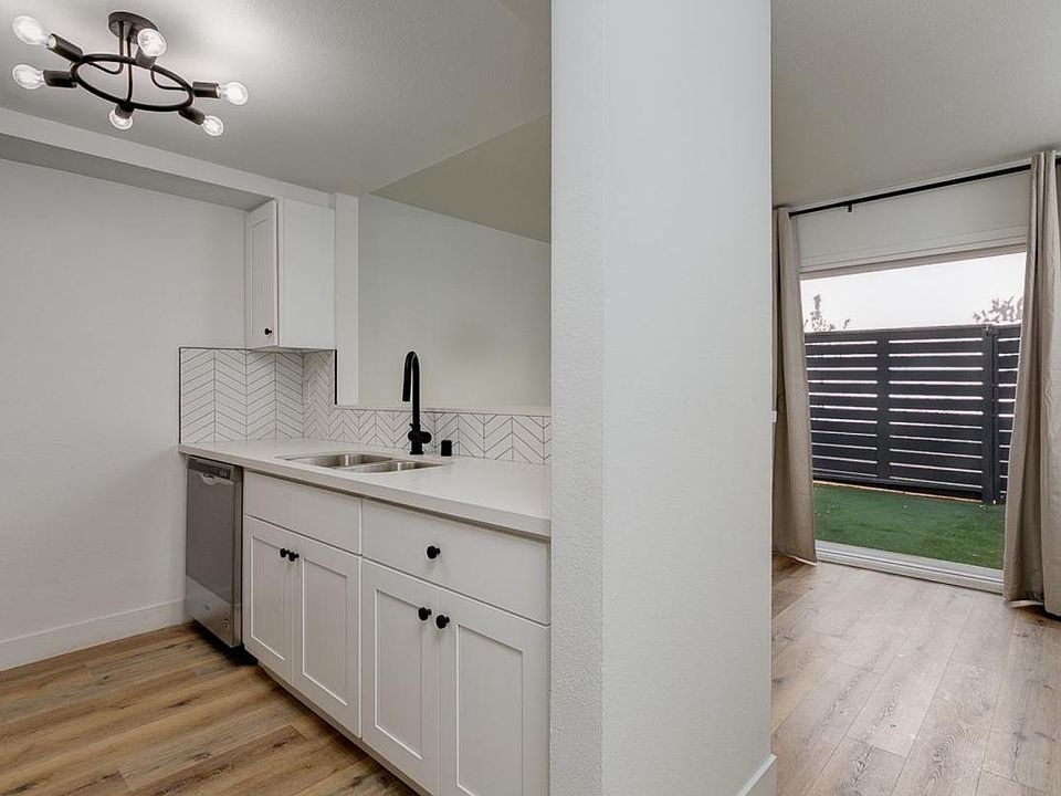 1st image of 831 S Flower St #5