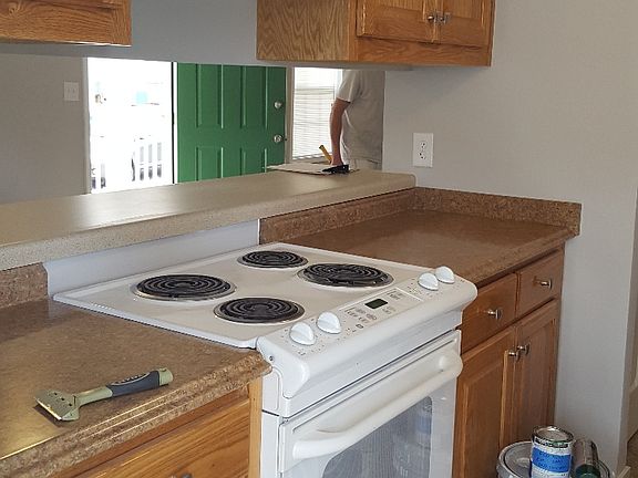 4th image of 1033 Cloverdale St SE
