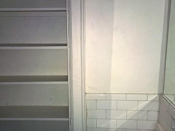 3rd image of 812 Maury Ave APT 3