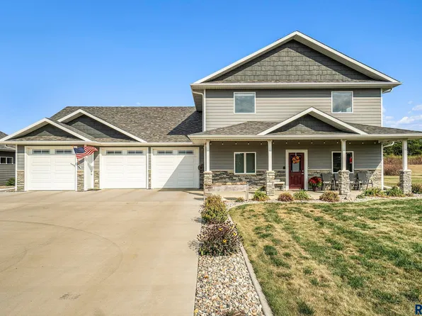 45081 Jackson Rd, Madison, SD 57042