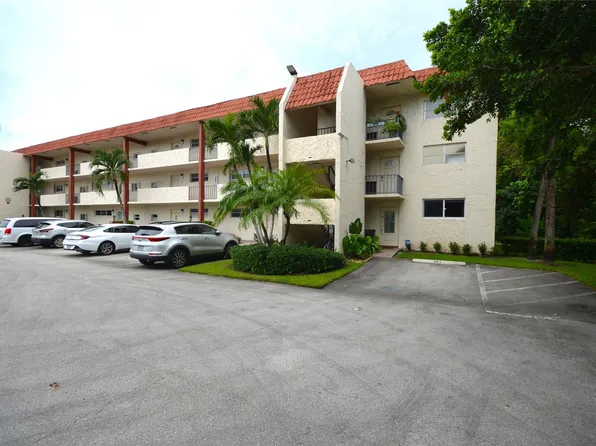 8901 S Hollybrook Boulevard #101, Pembroke Pines, FL 33025