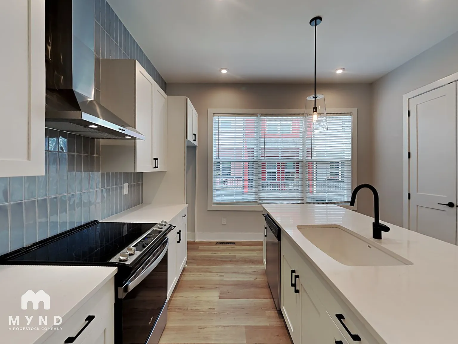2 bed, 2.0 bath, 1162 sqft, $2,795 — Photo 4