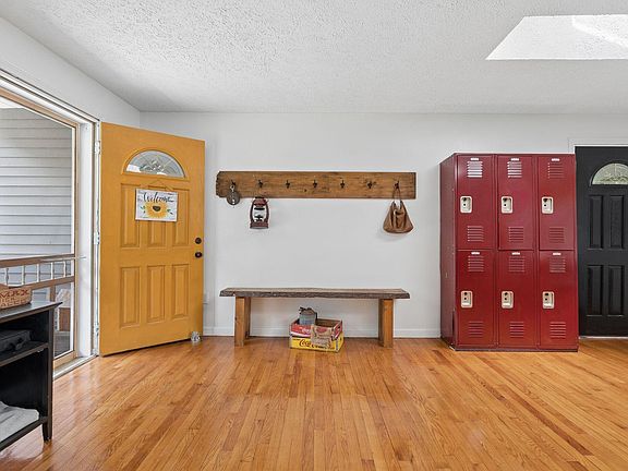 4th image of 672 Park Street