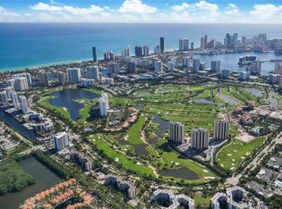19501 W Country Club Dr APT 415, Aventura, FL 33180