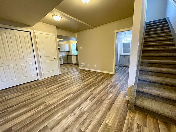 4th image of 2101 E Willamette Ave