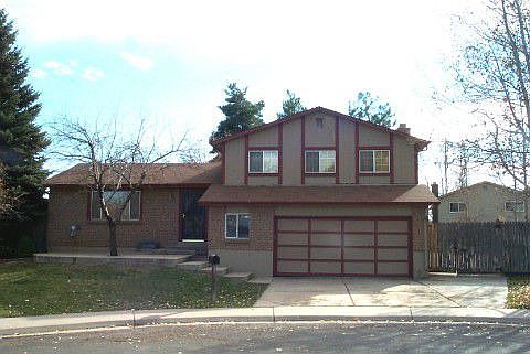 Nice 4-Level in Cul-de-Sac