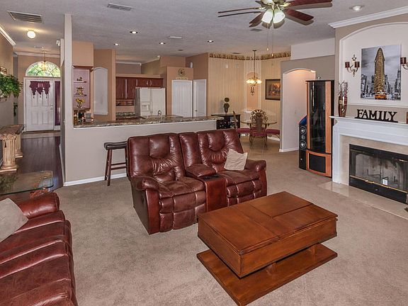 2nd image of 951 Hyannis Port Dr