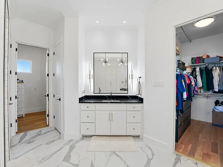 1110 Warwick Ct — Photo 30