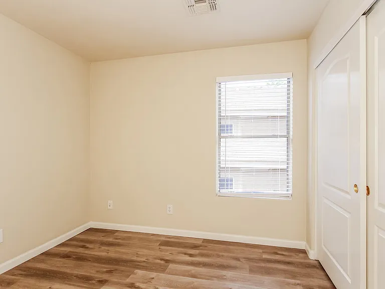 11026 W Wilshire Dr — Photo 13