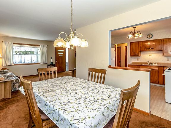 3rd image of 1338 Shanley Dr