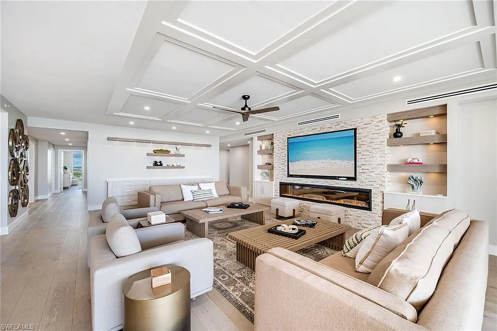 3 bed, 4.0 bath, 3290 sqft, $40,000 — Photo 4