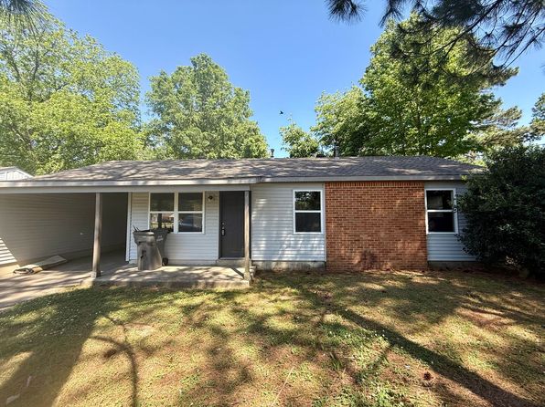 2310 Fairfield Dr