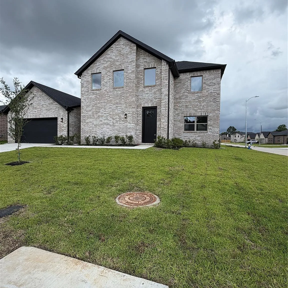 3 bed, 2.5 bath, 2243 sqft, $2,700 — Photo 1