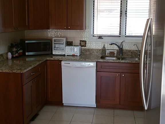 4th image of 4120 Picardy Dr