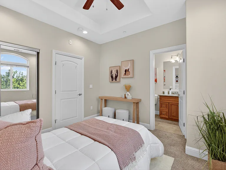533 Sally Garden Ct — Photo 16
