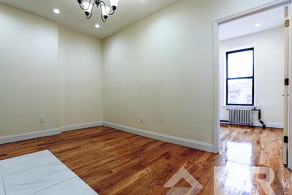 Rented by EXR | media 16