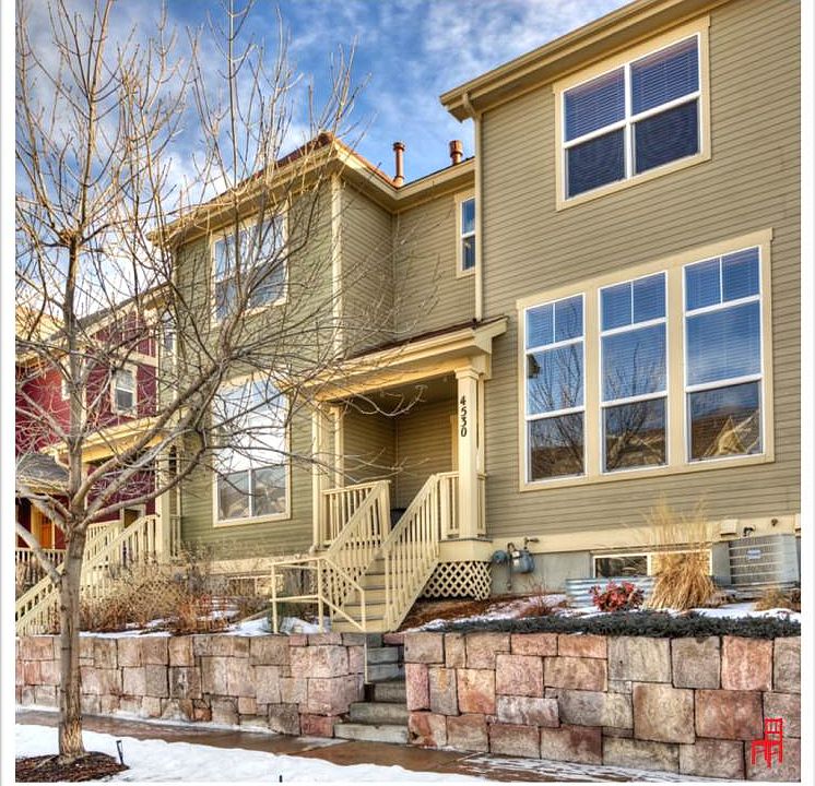 Stunning Home & Neighborhood