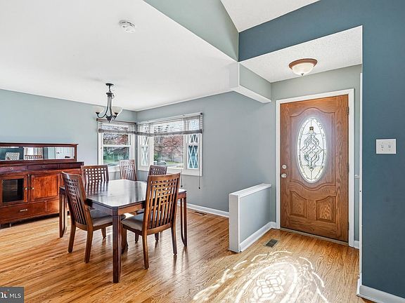 5th image of 1606 Pleasant Dr