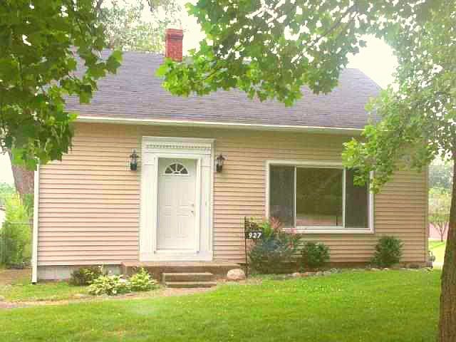 1st image of 927 E Oakside St