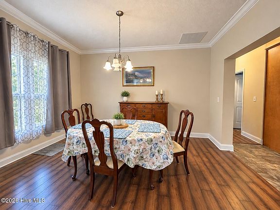 3rd image of 673 Pecan Road