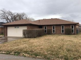 2409 Grinnell Dr, Perryton, TX 79070
