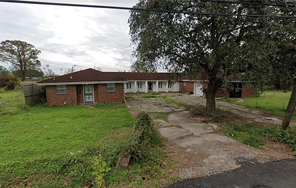 1st image of 2068 Farragut St