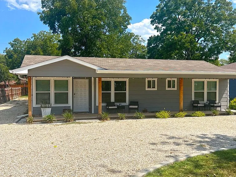620 Bosque Ln — Photo 3