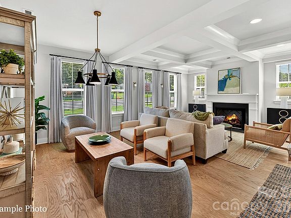 5th image of 301 S Gardner Ave #1