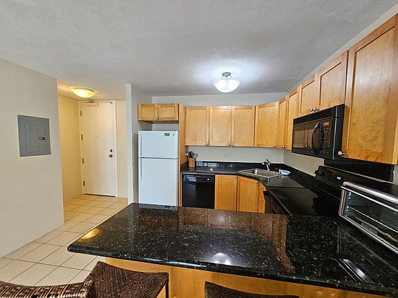5th image of 430 Kaiolu St APT 206