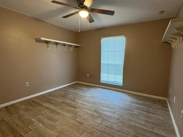 313 Fish Hawk Dr — Photo 18