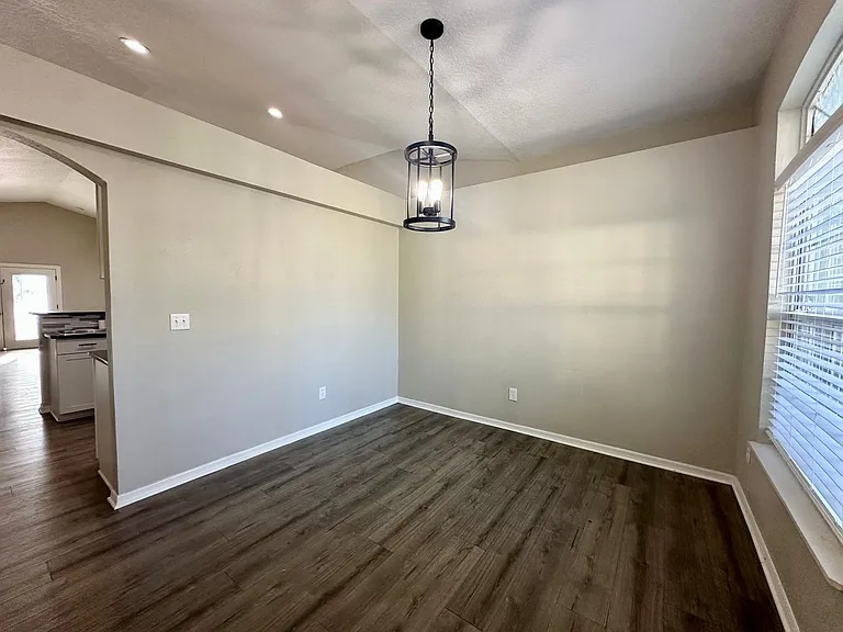 1559 Irishwood Ct — Photo 8
